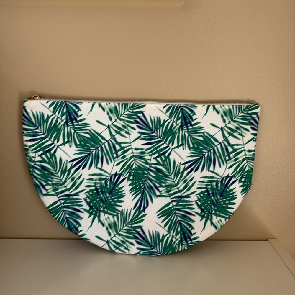 Crown and Ivy Bag